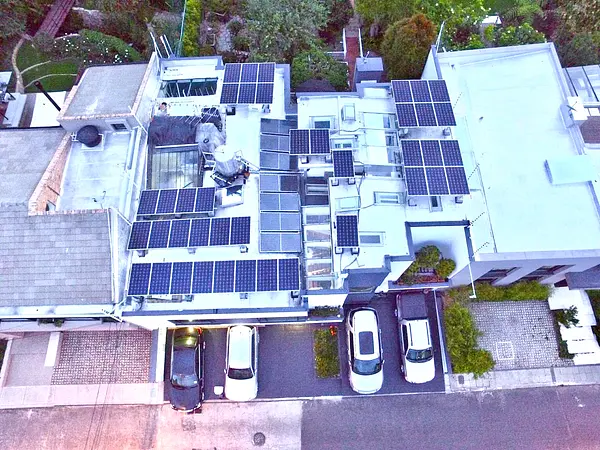 Planta solar híbrida de 11,6 kWp en Bogotá D.C.