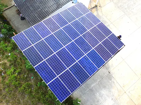Planta solar Híbrida de 8,96 kWp en Cartagena, Bolívar