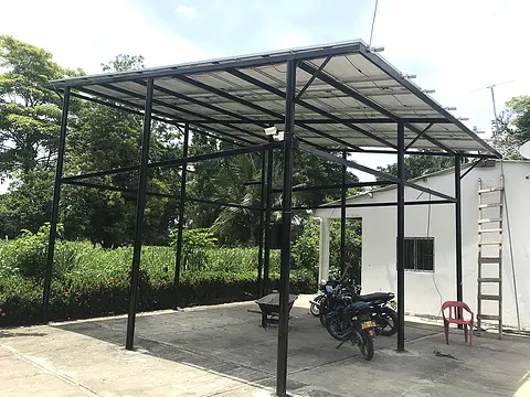 Planta solar Híbrida de 8,96 kWp en Cartagena, Bolívar