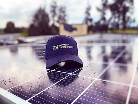 Planta solar híbrida de 5,95 kWp en Chía, Cundinamarca