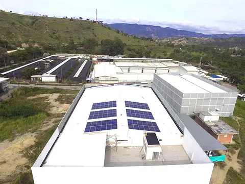 Planta solar Off Grid de 24,48 kWp en Floridablanca, STD.