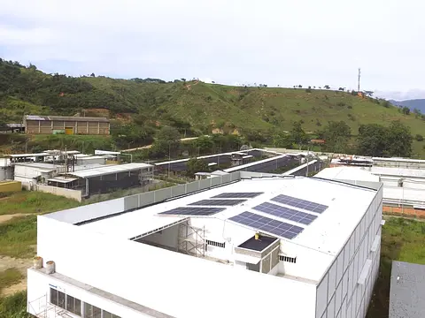 Planta solar Off Grid de 24,48 kWp en Floridablanca, STD.
