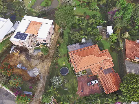 Planta solar Grid Tied de 5,1 kWp en Rionegro, Antioquia