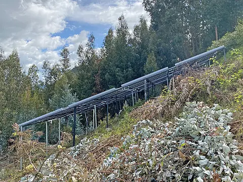 Planta solar Grid Tied 10,2 kWp y térmica para piscina