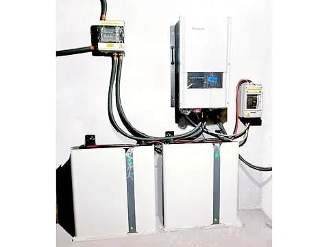 Planta solar Off Grid de 7,65 kWp en Macanal, Boyacá